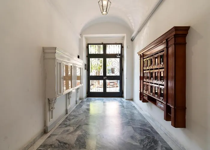 Mameli 56 - In Palazzo Storico Trastevere